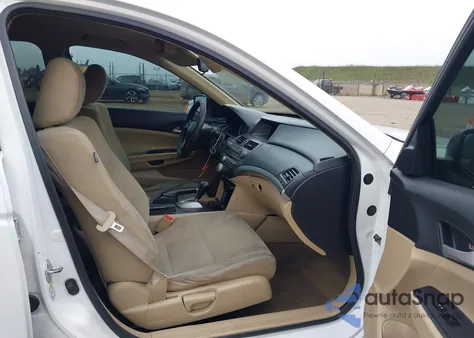 2011 Honda Accord 2.4 Lx z USA, uszkodzony, nr VIN 1HGCP2F37BA051404